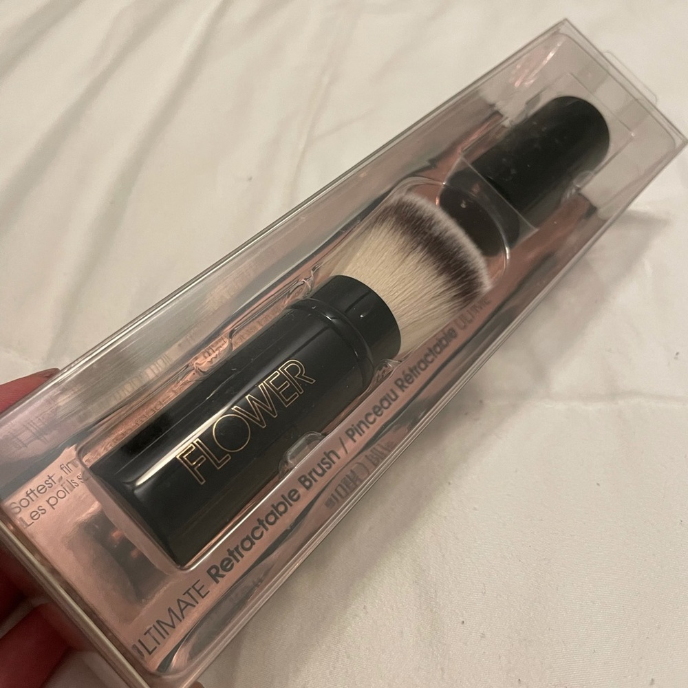 Flower UB2 Retractable Brush